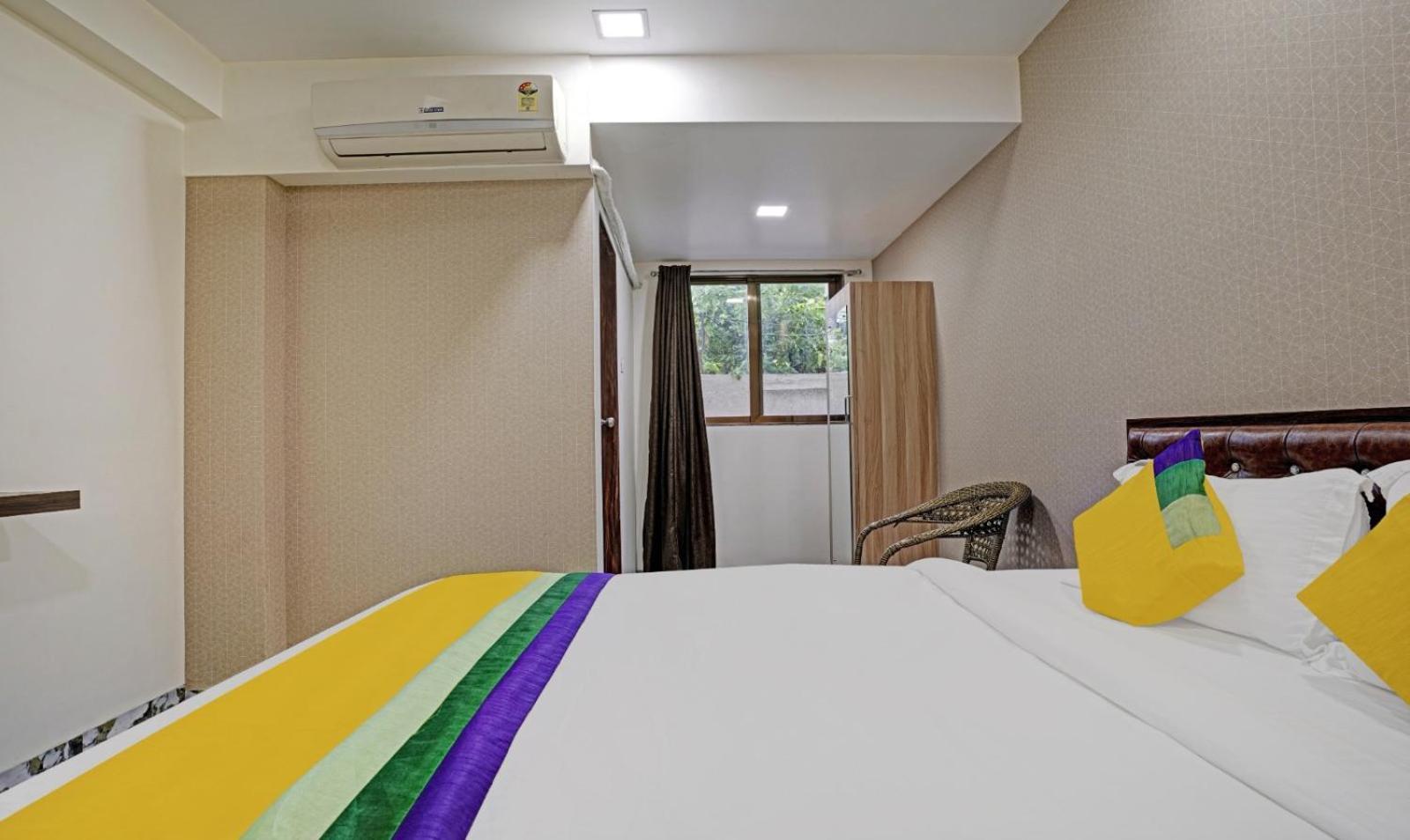 Glitz Hotels Golden Birds - Mahape, Navi Mumbai Dış mekan fotoğraf
