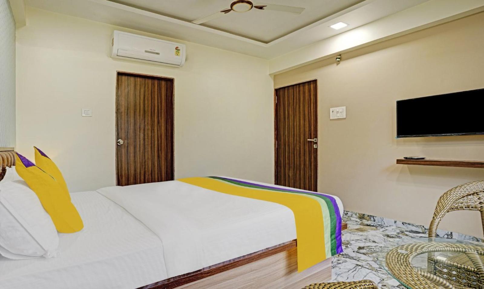 Glitz Hotels Golden Birds - Mahape, Navi Mumbai Dış mekan fotoğraf